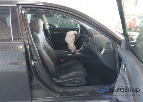 2018 Honda Accord Hybrid Touring z USA, uszkodzony, nr VIN 1HGCV3F97JA006705